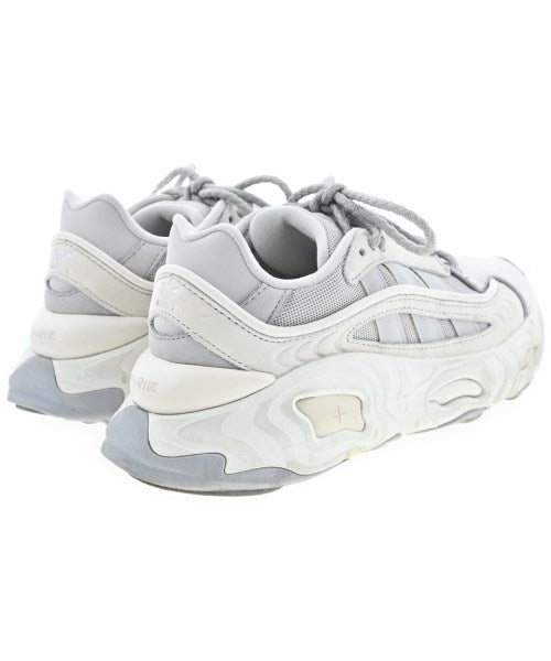 adidas รองเท้าผ้าใบ