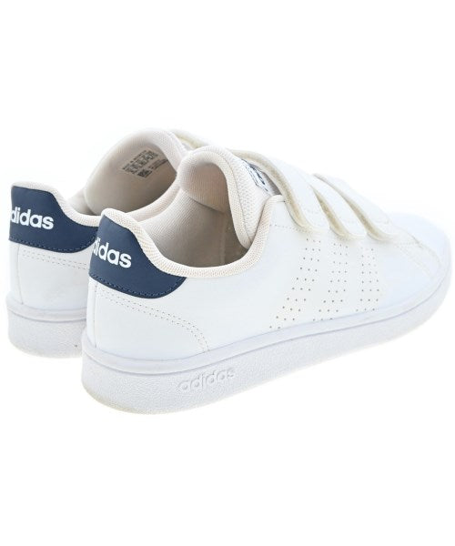 adidas รองเท้าผ้าใบ
