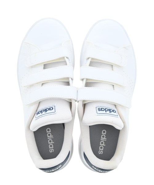 adidas รองเท้าผ้าใบ
