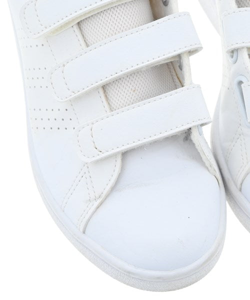 adidas รองเท้าผ้าใบ