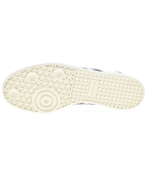 adidas รองเท้าผ้าใบ