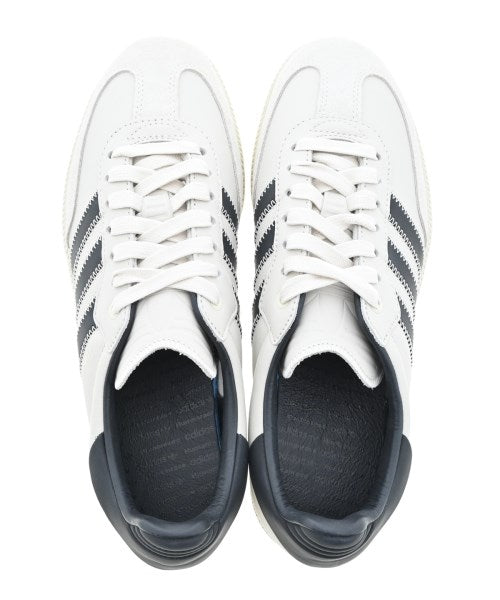 adidas รองเท้าผ้าใบ