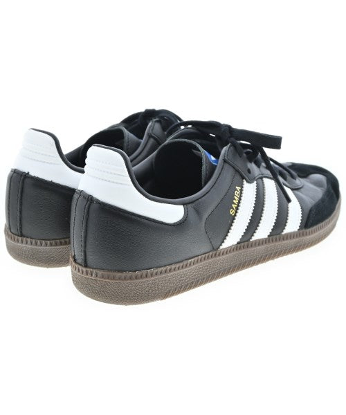 adidas รองเท้าผ้าใบ