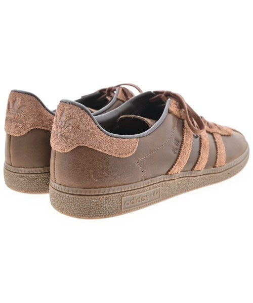 adidas รองเท้าผ้าใบ