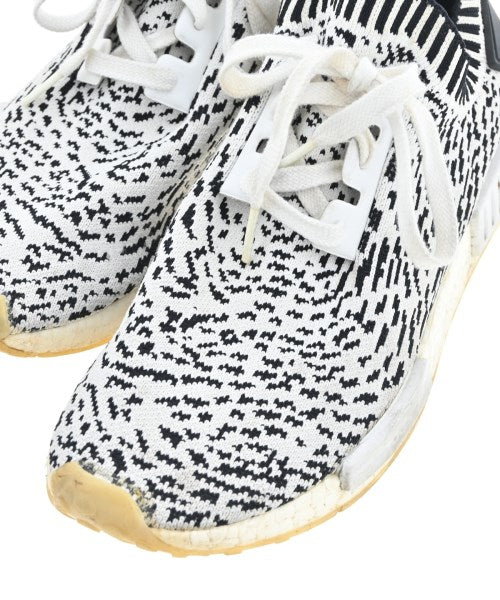 adidas รองเท้าผ้าใบ
