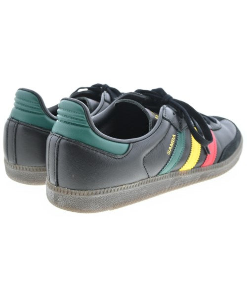 adidas รองเท้าผ้าใบ