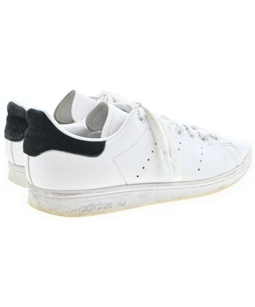 adidas รองเท้าผ้าใบ