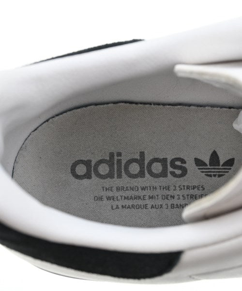 adidas รองเท้าผ้าใบ