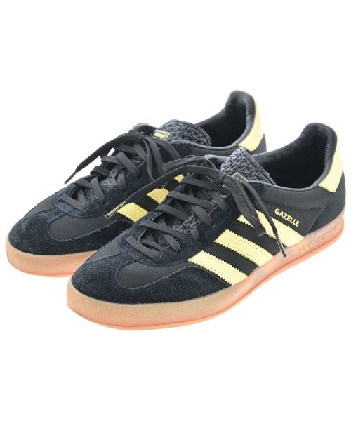 adidas รองเท้าผ้าใบ