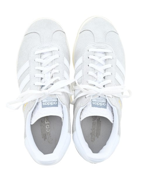 adidas รองเท้าผ้าใบ