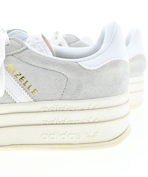 adidas รองเท้าผ้าใบ