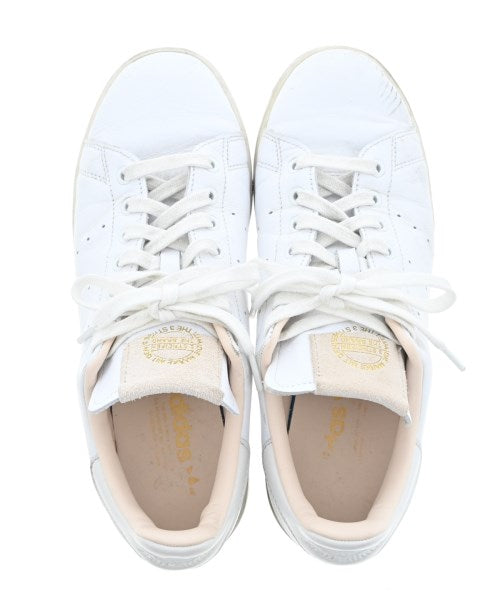 adidas รองเท้าผ้าใบ