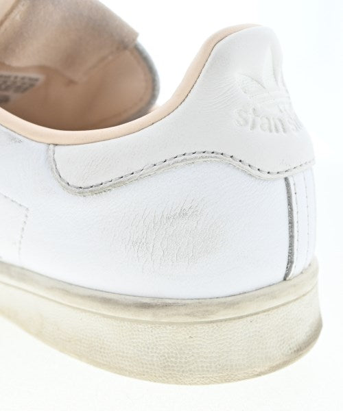 adidas รองเท้าผ้าใบ