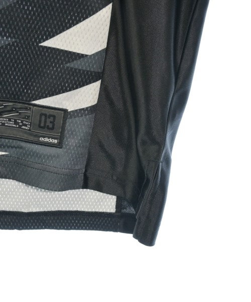 adidas เสื้อยืด/เสื้อท็อปส์