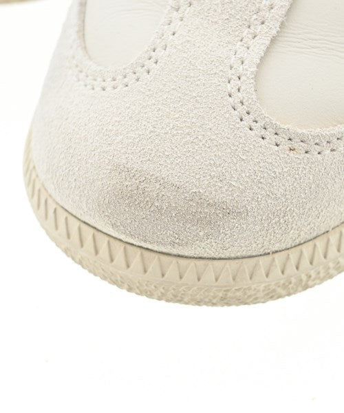 adidas รองเท้าผ้าใบ