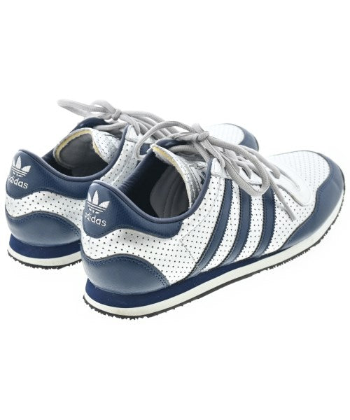 adidas รองเท้าผ้าใบ