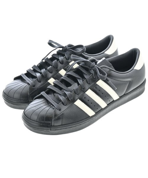 adidas รองเท้าผ้าใบ