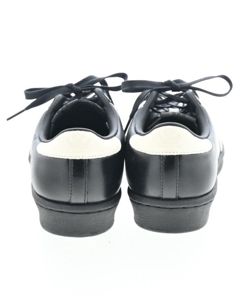 adidas รองเท้าผ้าใบ