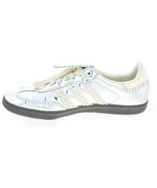 adidas รองเท้าผ้าใบ