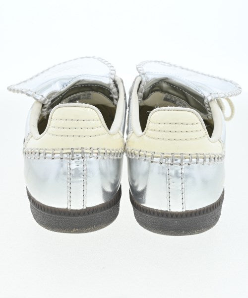 adidas รองเท้าผ้าใบ