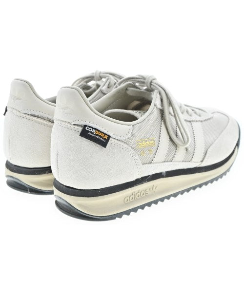 adidas รองเท้าผ้าใบ