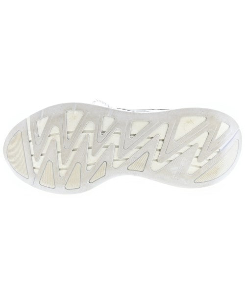 adidas รองเท้าผ้าใบ