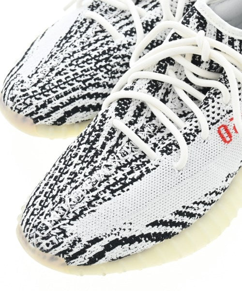 adidas รองเท้าผ้าใบ