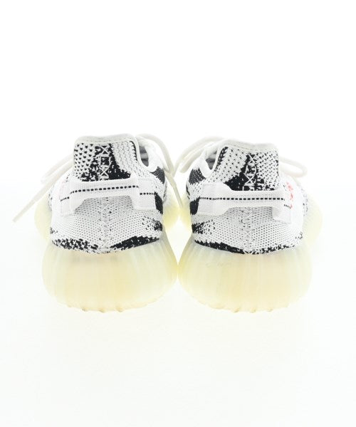 adidas รองเท้าผ้าใบ