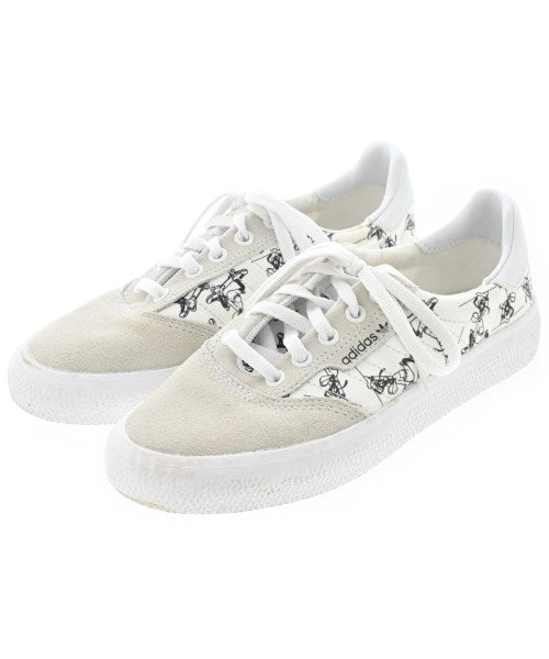 adidas รองเท้าผ้าใบ