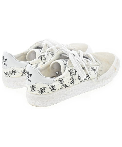 adidas รองเท้าผ้าใบ