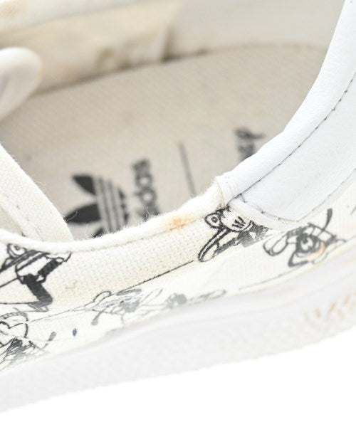 adidas รองเท้าผ้าใบ