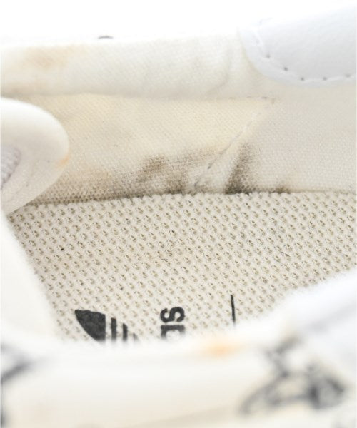 adidas รองเท้าผ้าใบ