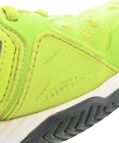 adidas รองเท้าผ้าใบ