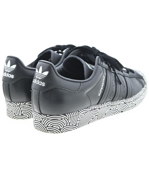 adidas รองเท้าผ้าใบ