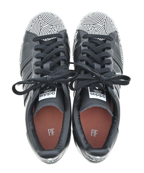 adidas รองเท้าผ้าใบ