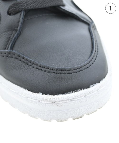 adidas รองเท้าผ้าใบ