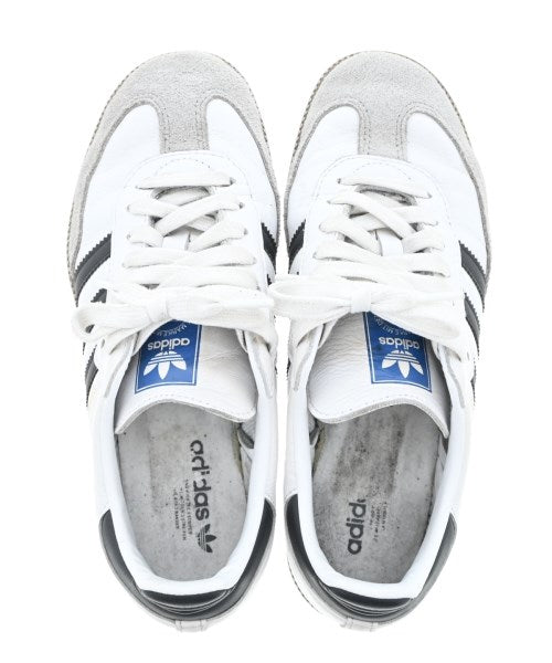 adidas รองเท้าผ้าใบ