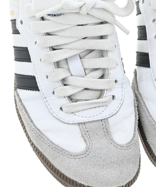 adidas รองเท้าผ้าใบ