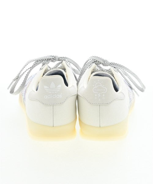 adidas รองเท้าผ้าใบ