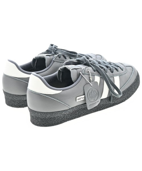 adidas รองเท้าผ้าใบ