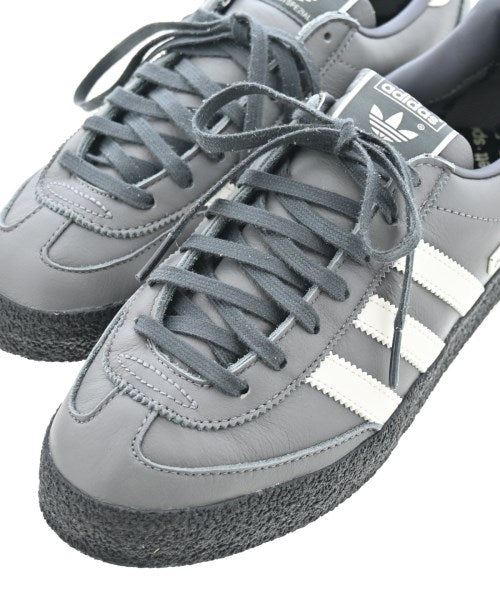 adidas รองเท้าผ้าใบ