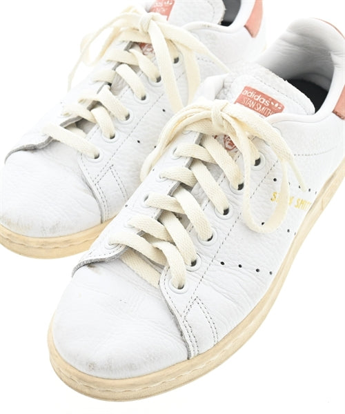 adidas รองเท้าผ้าใบ