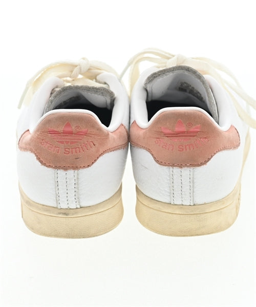 adidas รองเท้าผ้าใบ