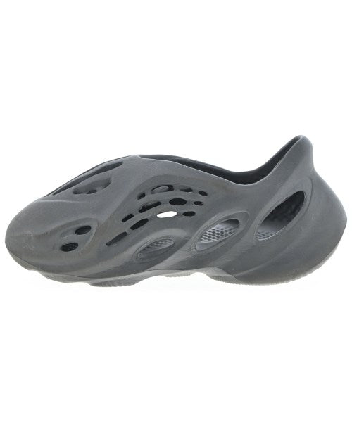 adidas รองเท้า อื่น