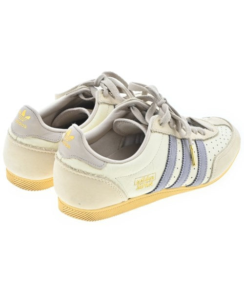 adidas รองเท้าผ้าใบ