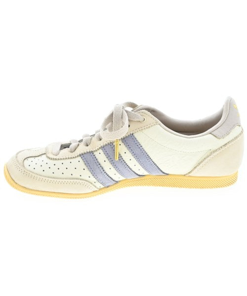 adidas รองเท้าผ้าใบ