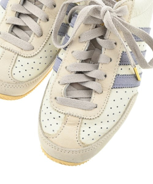 adidas รองเท้าผ้าใบ