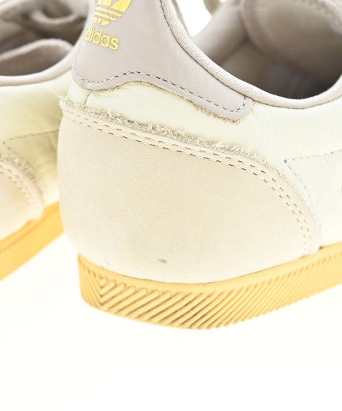 adidas รองเท้าผ้าใบ