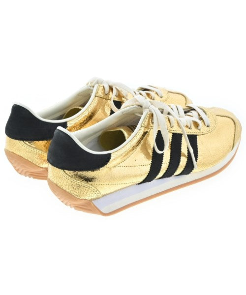 adidas รองเท้าผ้าใบ