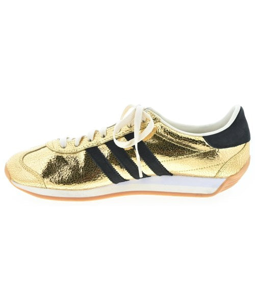 adidas รองเท้าผ้าใบ